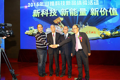 以“新科技、新能量、新价值”为主题的2015合乐hl888科技新品体验活动在公司总部拉开帷幕。